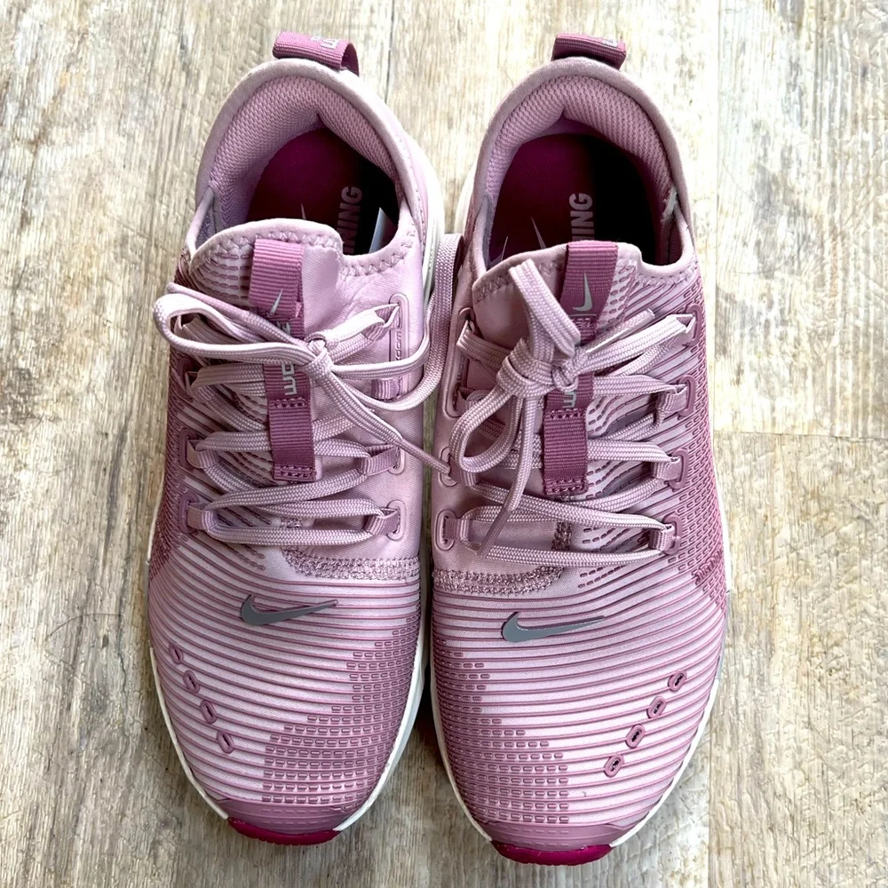 Nike zoom sneakers